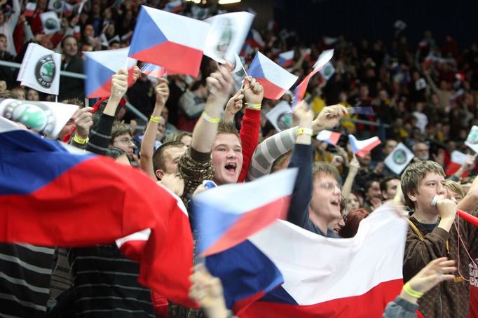 Téměř devět tisíc diváků vytvořilo v ostravské hale pekelnou atmosféru.