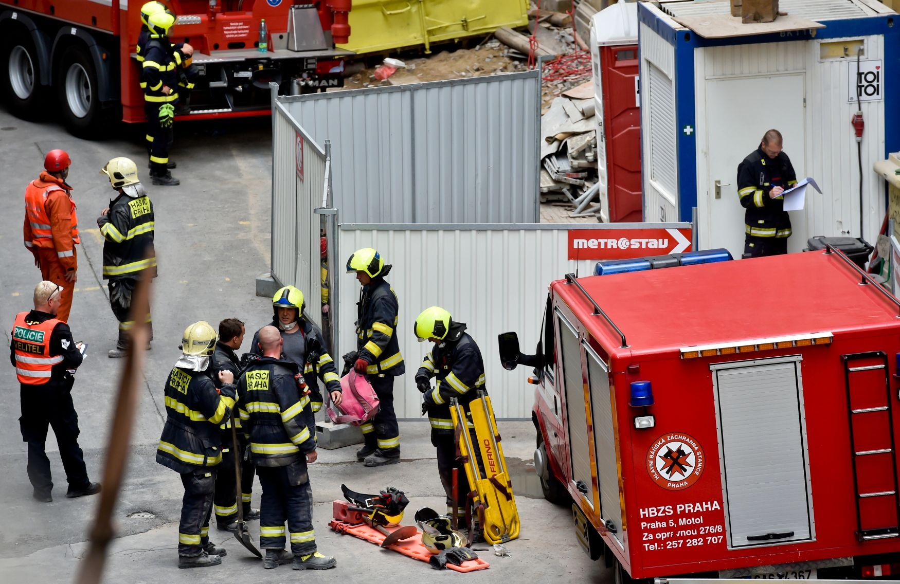 Zřícení budovy v centru Prahy