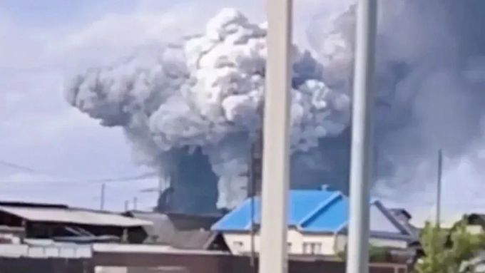 "Černý den pro Rusko," popsal ukrajinský útok na desítky ruských bombardérů letecký expert Romanenko
