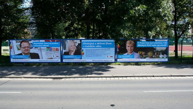 Na plakátech, které zaplatila radnice, jsou jen lídři ODS