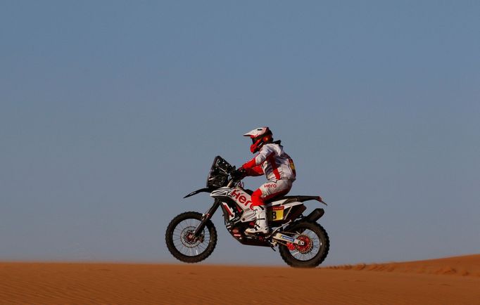 Paulo Goncalves na stroji Hero na trati fatální sedmé etapy Rallye Dakar, při níž havaroval a následkům svých zranění podlehl.