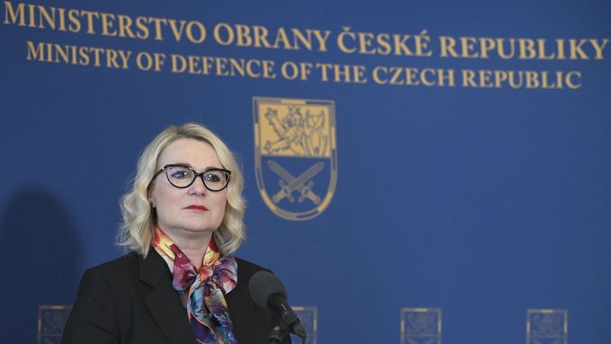 Ministryně obrany Jana Černochová z ODS. Pod její úřad spadá i Vojenské zpravodajství.