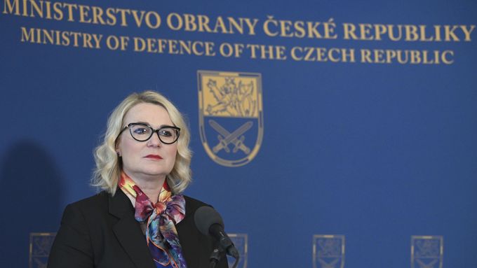 Ministryně obrany Jana Černochová z ODS. Pod její úřad spadá i Vojenské zpravodajství.