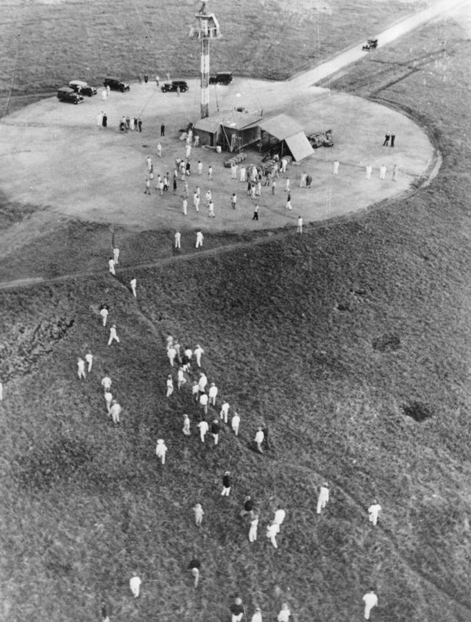 Před 90. lety absolvovala svůj první let německá vzducholoď LZ 127 Graf Zeppelin (18. 9. 1928), která byla následně uvedena do oficiálního provozu 11. října téhož roku.