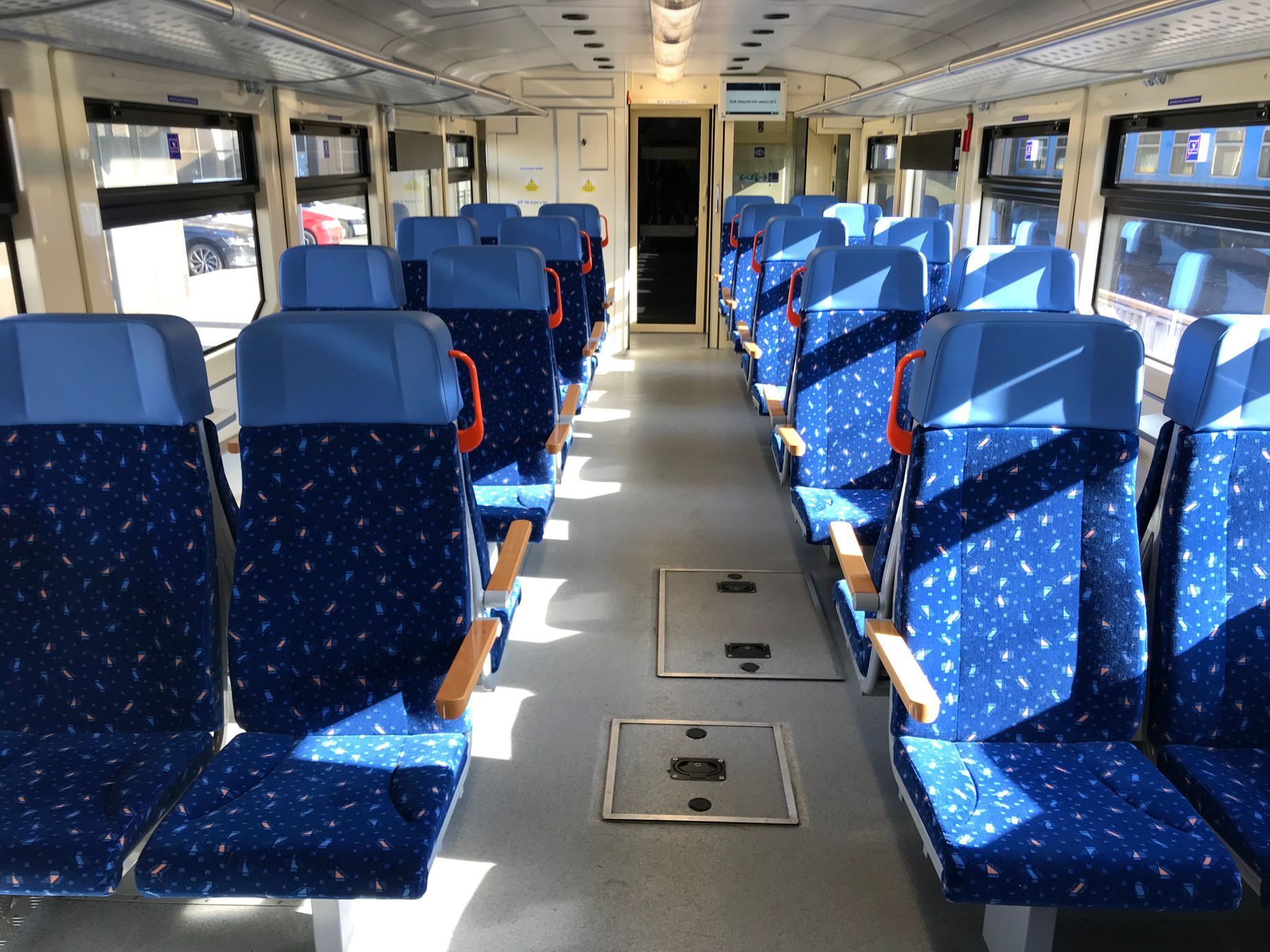 Mravenci na trati. Nové modernizované soupravy ze Slovenska - ŽOS Trnava