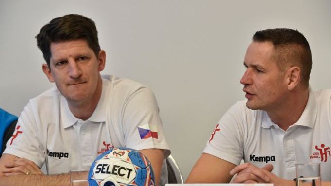 Trenéři Daniel Kubeš a Jan Filip po neúčasti na mistrovství světa skončili u národního týmu házenkářů.