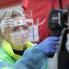 Koronavirus, COVID - Uzavřená Nemocnice Liberec - vyšetření, prohlídka, checkpoint, drive-in kontrola, medik, zdravotník