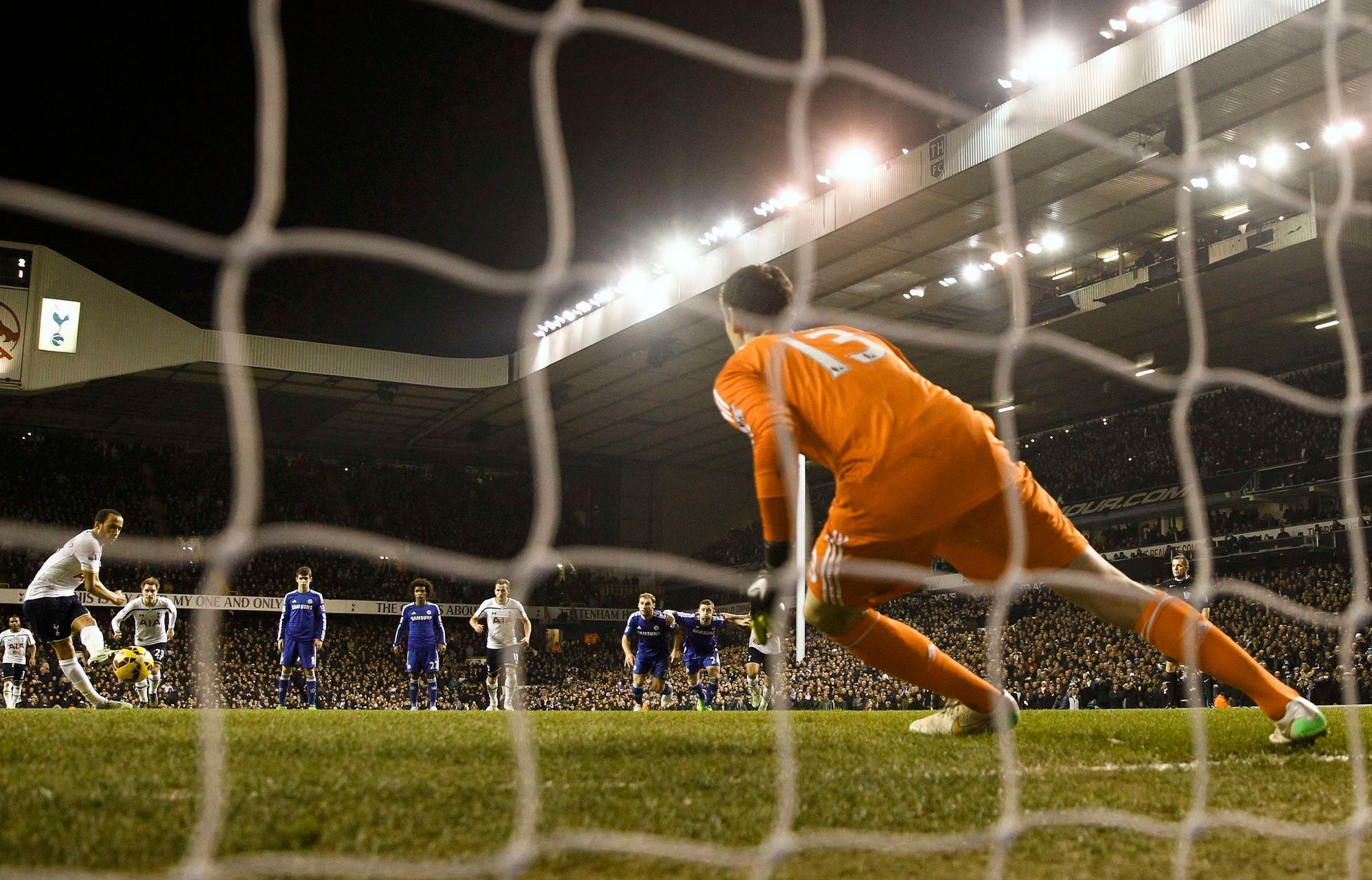 PL, Tottenham - Chelsea: Thibaut Courtois dostává gól