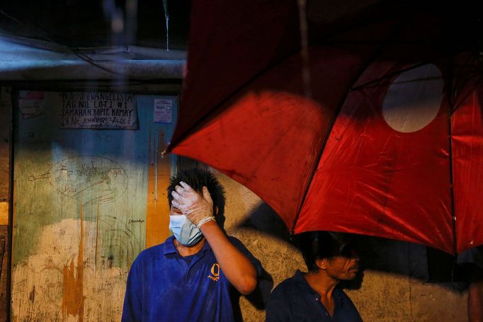 Fotografie zachycují protidrogové tažení, které vede filipínský prezident Rodrigo Duterte.