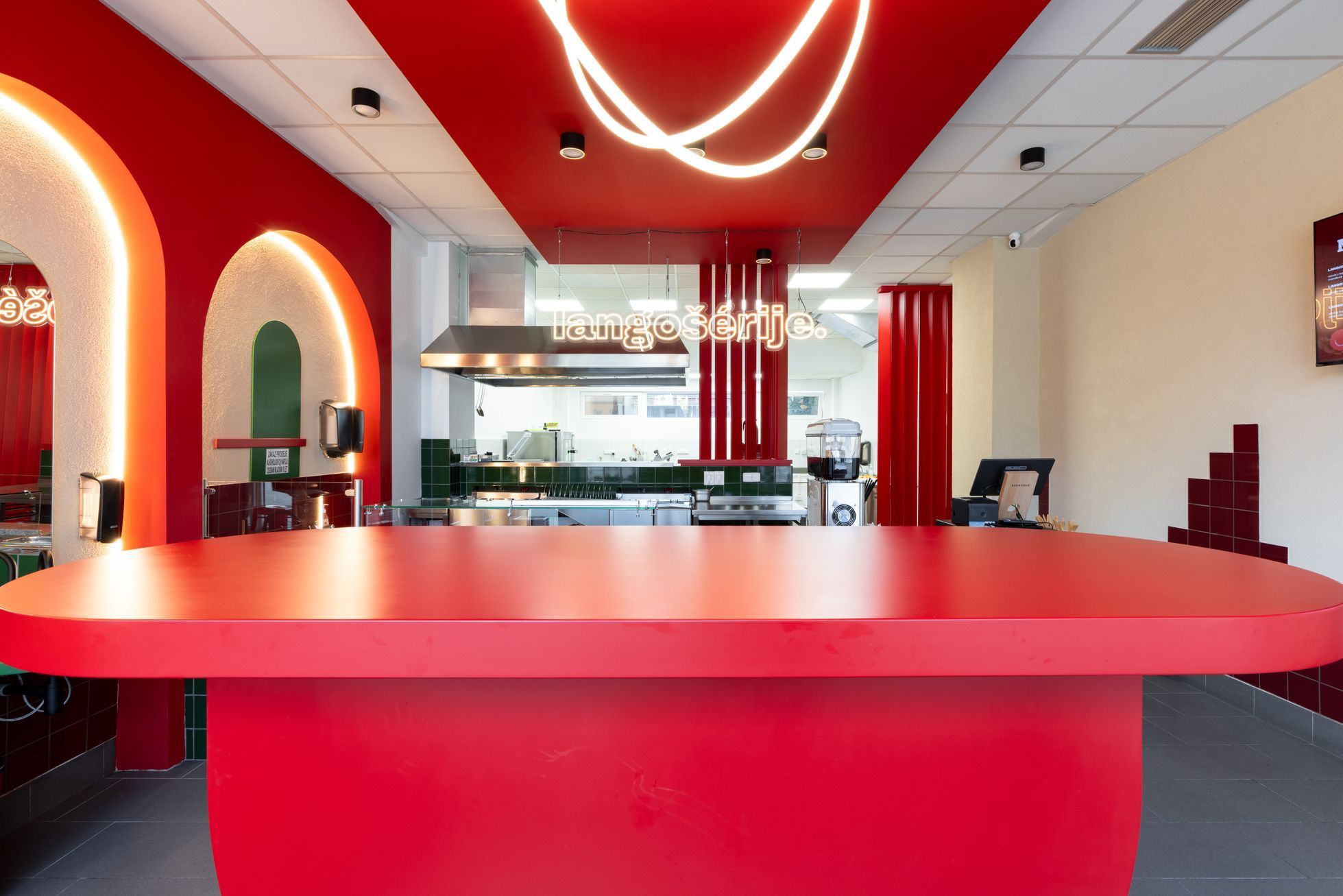 langoš, langošérije, jídlo, podnik, Praha, street food, fast food, Hloubětín