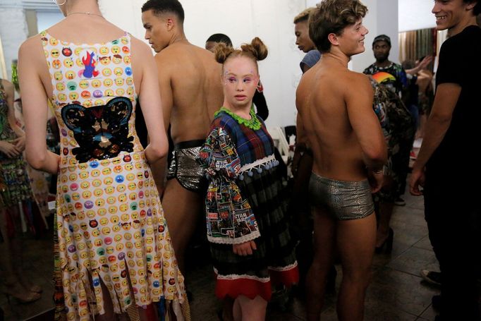 Modelka Madeline Stuart  s downovým syndromem se stala jednou z hvězd New York Fashion Weeku. Září 2018.