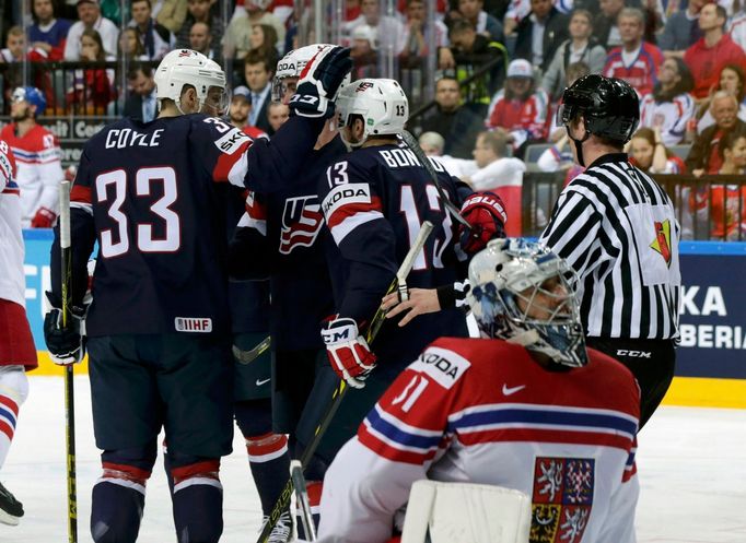 MS 2015, Česko-USA: Nick Bonino (13) slaví gól na 0:1