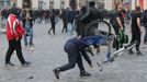 Demonstrace proti rouškám a střety s policií