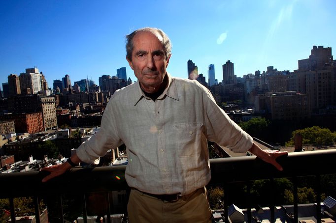 Philip Roth získal Pulitzerovu, Mezinárodní Man Bookerovu i Národní knižní cenu, jen Nobelovky se nedočkal.