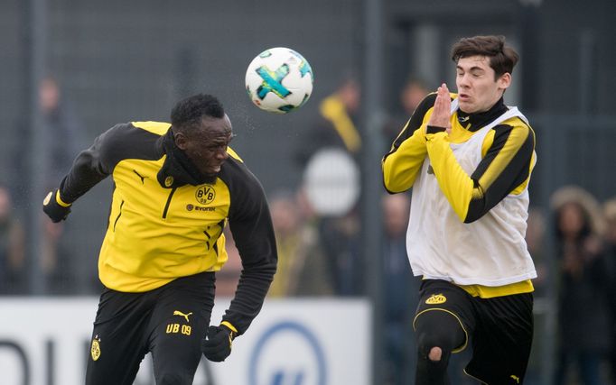 Usain Bolt trénuje s fotbalisty Borussie Dortmund.