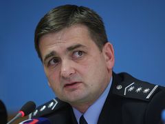 Policejní prezident Martin Červíček s Martincem nadále počítá. Na uhašení maléru použil kontrolní odbor.