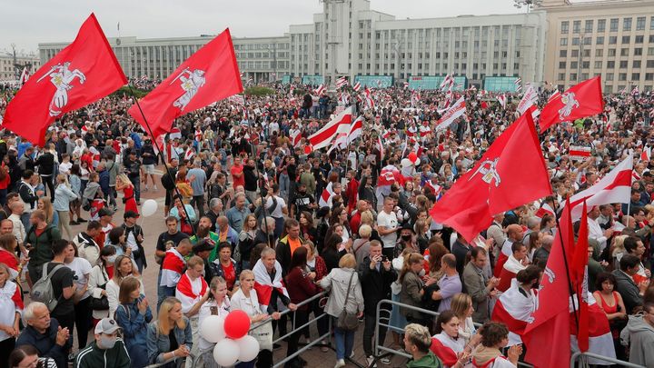 Hlava běloruské pravoslavné církve vyzývala Lukašenka k ukončení násilí, odvolali ho