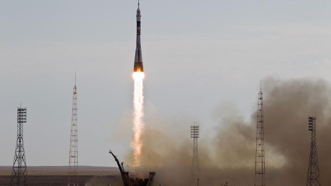 Sojuz startuje z Bajkonuru.