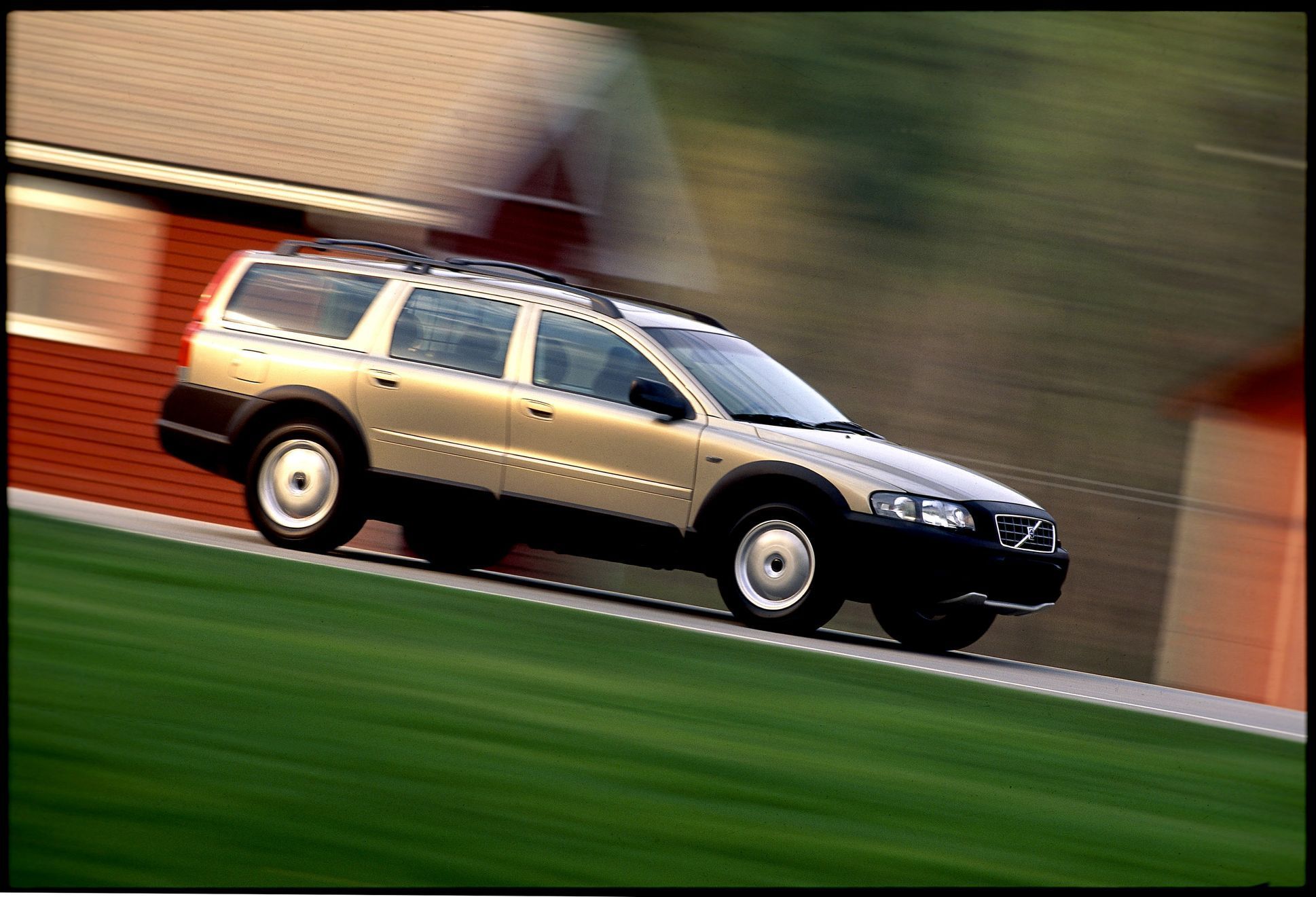 Volvo historie osobních aut
