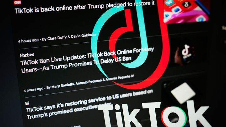 "Zůstaňte naladěni." V USA se znovu rozběhl TikTok, jeho zákaz děsí firmy i tvůrce; Zdroj foto: Jaap Arriens/NurPhoto/Shuttersto / Shutterstock Editorial / Profimedia