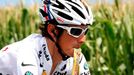 Andy Schleck, druhý muž celkového pořadí, doplňuje energii během devatenácté etapy Tour.