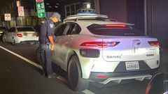 policie zastavuje Waymo