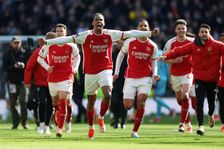 Zahraniční ligy: Arsenal málem zahodil náskok s Tottenhamem, PSG už slaví titul