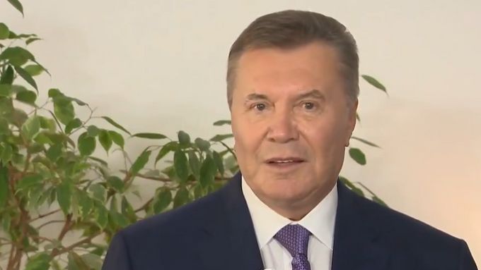 "Vladimir Vladimirovič má naprostou pravdu," říká na videu bývalý prezident Ukrajiny Janukovyč