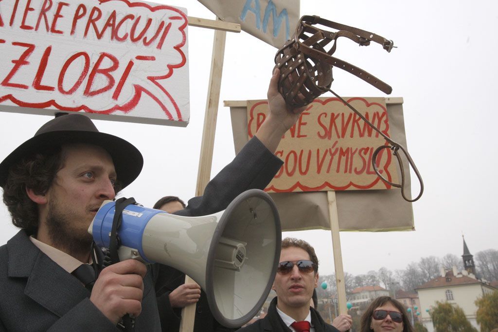 Happening proti bezohlednosti koperací
