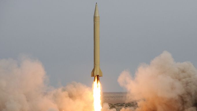 Test rakety Shahab 3, který se v roce 2006 konal v režii Íránské revoluční gardy poblíž města Qom jihovýchodně od Teheránu.