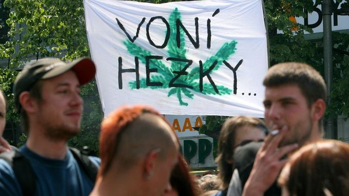 Příznivci marihuany si dali dostavení v Praze (ilustrační foto).