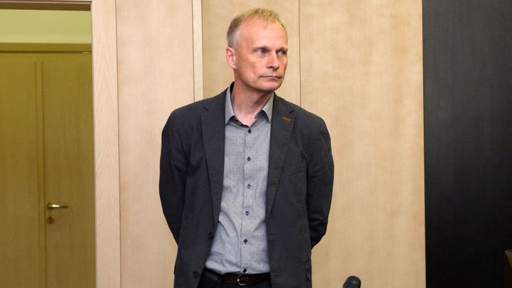 Policisté mi to schválili, brání se muž, který pustil Kubišovou na Zemanově mítinku