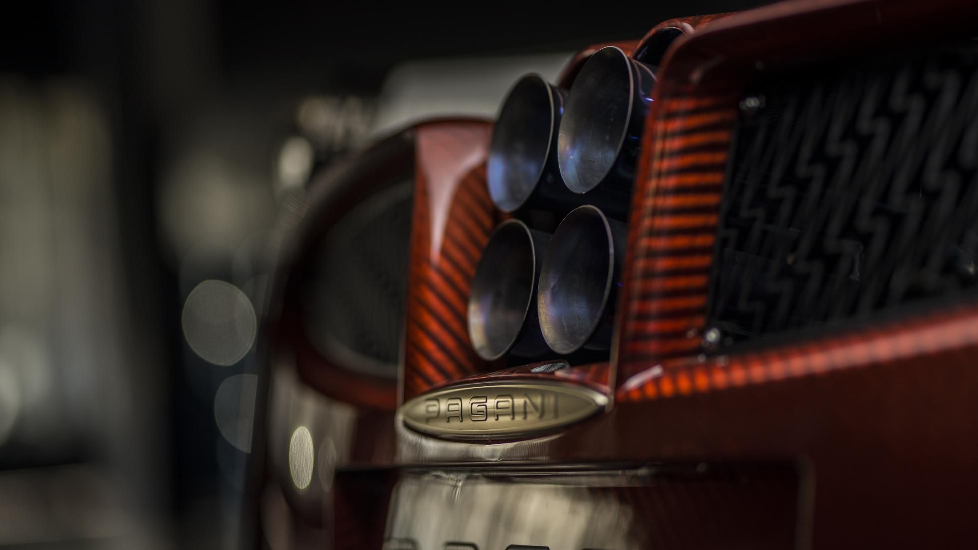 Pagani Huayra Lampo
