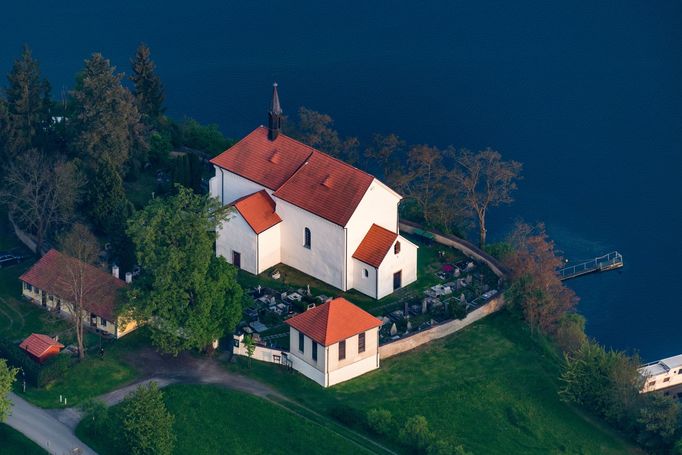 Kostel sv. Fabiána a Šebestiána, Živohošť