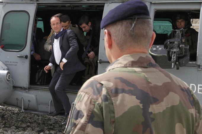 Francois Hollande na své první návštěvě Afghánistánu