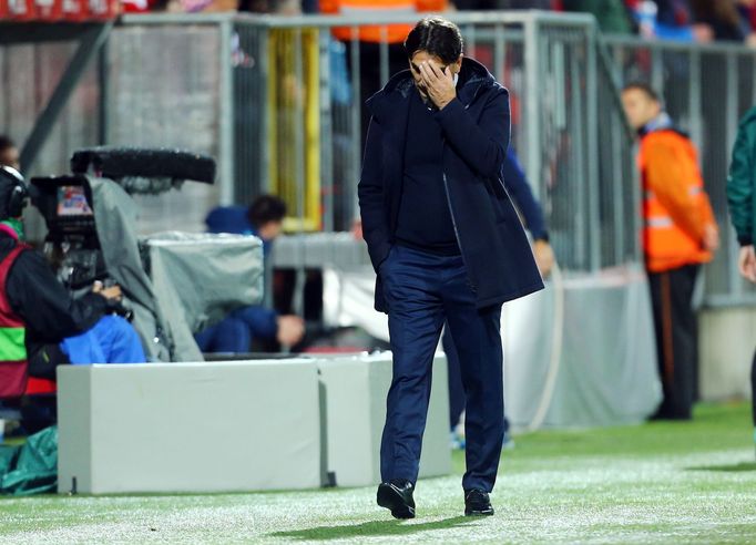 Soccer Football - Euro 2020 Qualifier - Group E - Croatia v Slovakia - HNK Rijeka Stadium, Rijeka, Croatia - November 16, 2019  Croatia coach Zlatko Dalic reacts  REUTERS