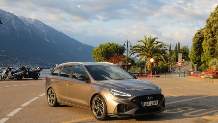 S Hyundaiem i30 k Lago di Garda. Jezero, u kterého zapomenete, že existuje Chorvatsko; Zdroj foto: Eva Srpová