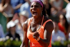 Finále v Cincinnati obstarají Serena Williamsová a Halepová