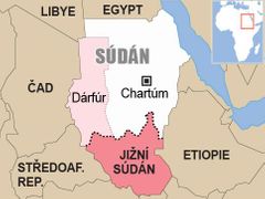 V regionu Dárfúr trvá konflikt mezi vládní armádou a několika ozbrojenými skupinami. Mezi severem země a dosti odlišným Jižním Súdánem trvá nedůvěra - po letech války je ale až na občasné incidenty dodržován mír. Nestabilní je také odlehlý východ země