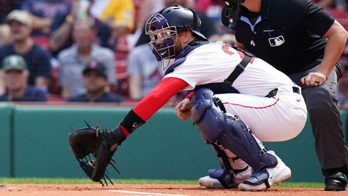 Danny Jensen při utkání Boston - Toronto jako hráč hostů - a posléze domácích