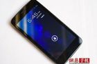 Alcatel OT986 - Android s dvoujádrem a HD displejem High-endový Alcatel OT986 vstoupil na čínský trh. Za v přepočtu 314 amerických dolarů čínští zákazníci dostanou telefon s 4,5 palcovým IPS displejem s rozlišením 720 x 1280 obrazových bodů,   fotoaparátem s rozlišením 5 megapixelů a dvoujádrovým procesorem TI OMAP 4460, který běží s taktem 1,5 GHz. V předu je telefon osazen kamerou s rozlišením dva megapixely. Velikost operační paměti RAM je 1 GB. Velikost interní úložné paměti 8 GB. Pro ty kdo výkon telefonu v této konfiguraci nevyužijí je připravena i levnější verze s taktem procesoru 1,2 GHz a velikostí interní úložné paměti 4 GB.