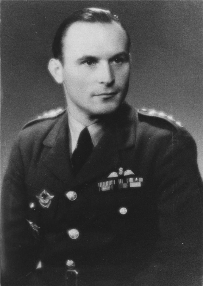 Plukovník Petr Uruba - pilot 311. československé bombardovací perutě RAF.