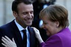 Merkelová a Macron chtějí do června stvořit plán reformy eurozóny, zavázali se k tomu v Paříži