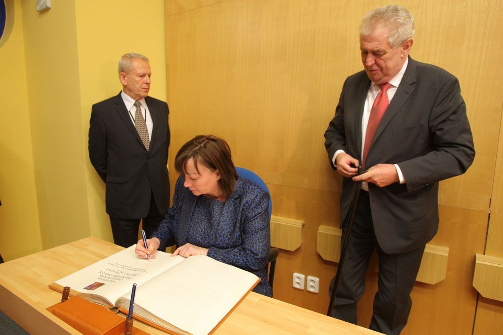 Zeman na návštěvě Karlovarského kraje
