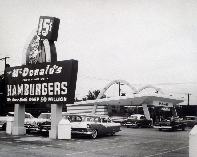 Jednorázové užití / Fotogalerie / Historie McDonald's / McDonald's Int.