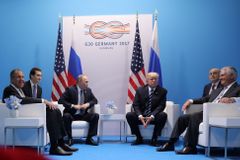 Diplomatická válka pokračuje. Rusko má na výzvu USA uzavřít konzulát v San Franciscu