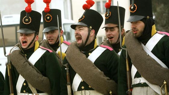 Galerie: Pátek 2. 12. očima fotografů