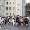 Fronty a turisté a Hradní stráž - Pražský Hrad