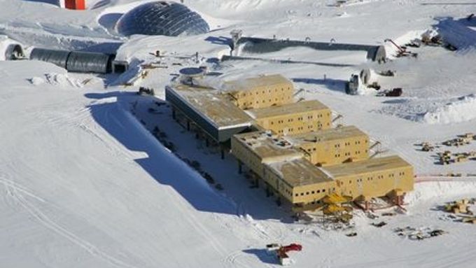 Scott-Amundsenova stanice leží nedaleko Jižního pólu