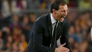 Trenér AC Milán Massimiliano Allegri neměl moc důvodů být klidný. Jeho tým nestačil na Barcelonul